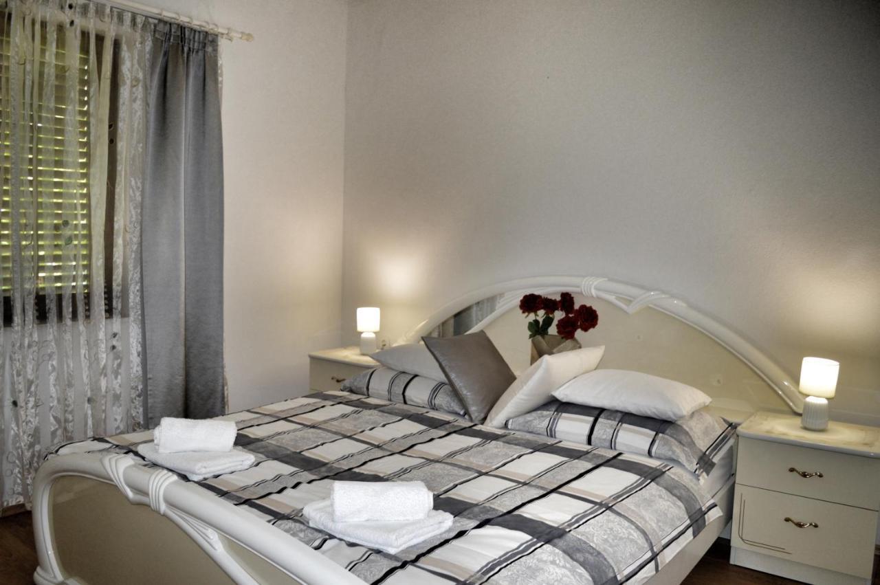 Apartment Nikolic Kaštela Kültér fotó