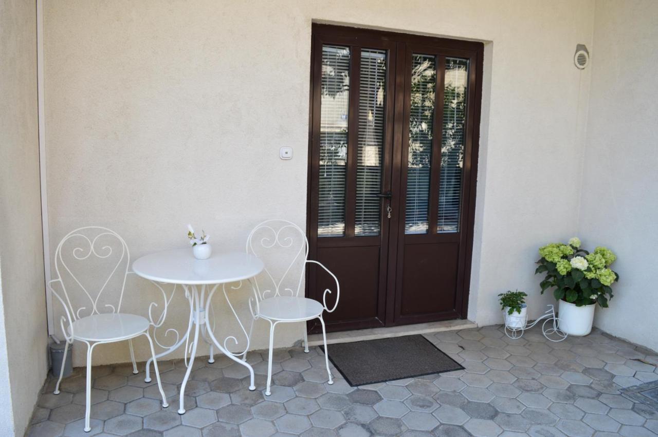 Apartment Nikolic Kaštela Kültér fotó